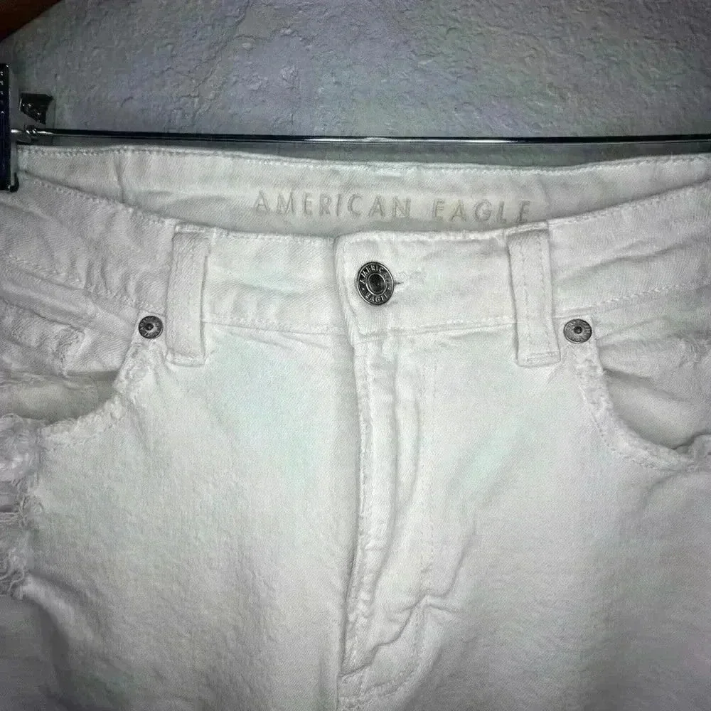 American Eagle Mom Straight Jean White Destroyed high rise stretch, Size 10